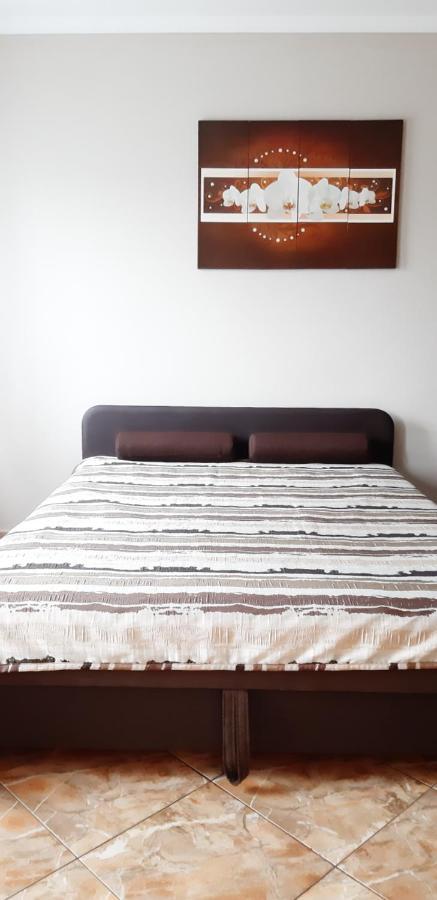 Flora Apartman Gyula Exterior photo