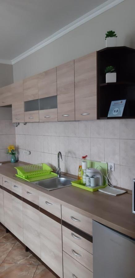 Flora Apartman Gyula Exterior photo